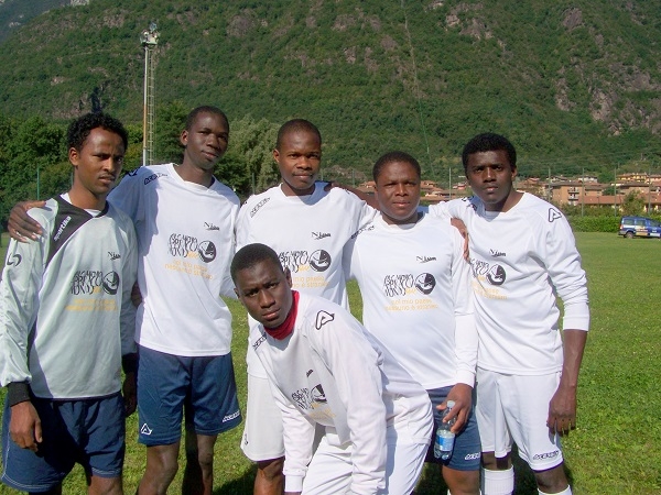 Diamo un calcio al razzismo