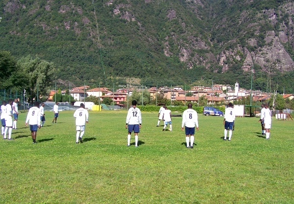 Diamo un calcio al razzismo