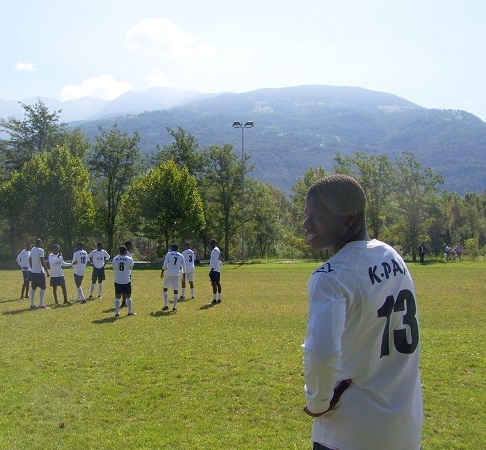 Diamo un calcio al razzismo