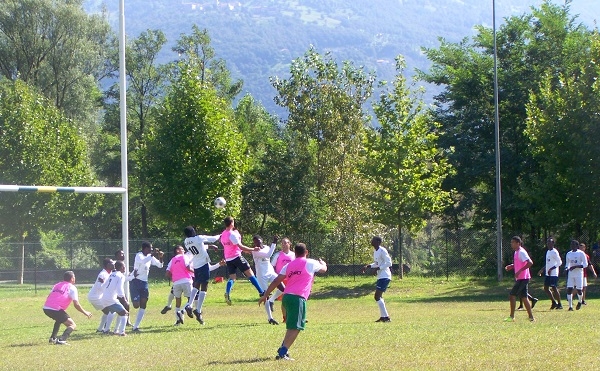 Diamo un calcio al razzismo