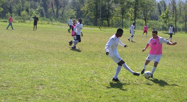 Diamo un calcio al razzismo