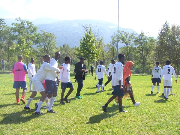 Diamo un calcio al razzismo