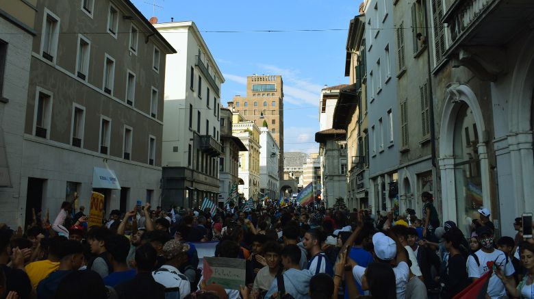 Brescia in marcia per l’accoglienza e la cittadinanza